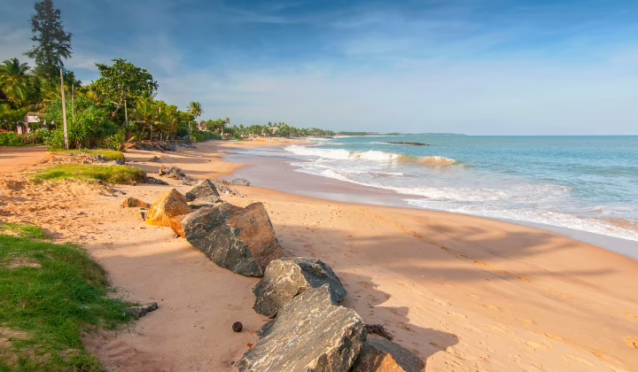 dalawella beach unawatuna sri lanka